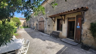 1 Bedroom(s) - 1 Bathroom(s) - 1,270m² land for sale in Charente, Poitou-Charentes, France - FrenchPropertyPortal.com Property offering two houses and outbuildings, set in 1270 m² of land for sale for 109,000€ in Charente, Poitou-Charentes