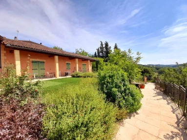 5 Bedroom(s) - 3 Bathroom(s) - 2,115m² land for sale in Dordogne, Aquitaine, France - FrenchPropertyPortal.com Spacious Village Home with Pool and Panoramic Views, Walking Distance to Monpazier for sale for 413,400€ in Dordogne, Aquitaine