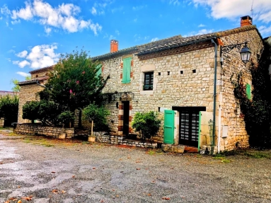 Spacious Family Home in Cagnac-les-Mines for sale for 230,000&euro; in Tarn, Midi-Pyrénées