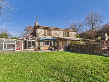 Charming Countryside Property with Pool Between Albi and Réalmont for sale for 315,000&euro; in Tarn, Midi-Pyrénées