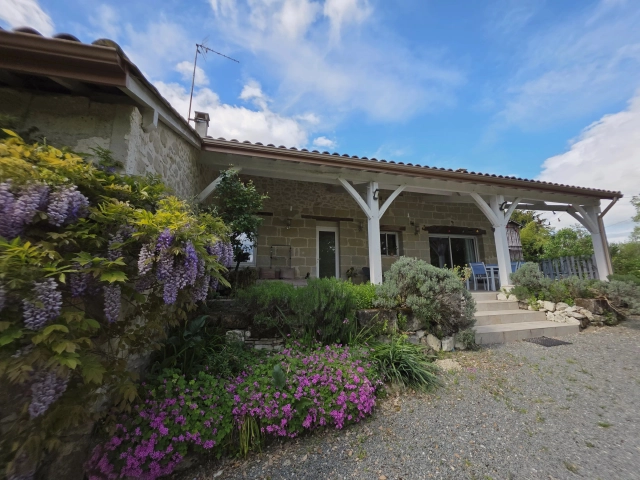 2 Bedroom(s) - 1 Bathroom(s) - 42,500m² land for sale in Lot-et-Garonne, Aquitaine, France - FrenchPropertyPortal.com Character Home with Barns, Orchard and Land for sale for 397,500€ in Lot-et-Garonne, Aquitaine
