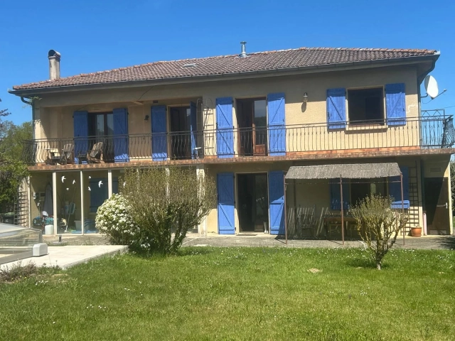 Charming , comfortable and spacious  house with stunning mountain views for sale for 299,999&euro; in Ariège, Midi-Pyrénées