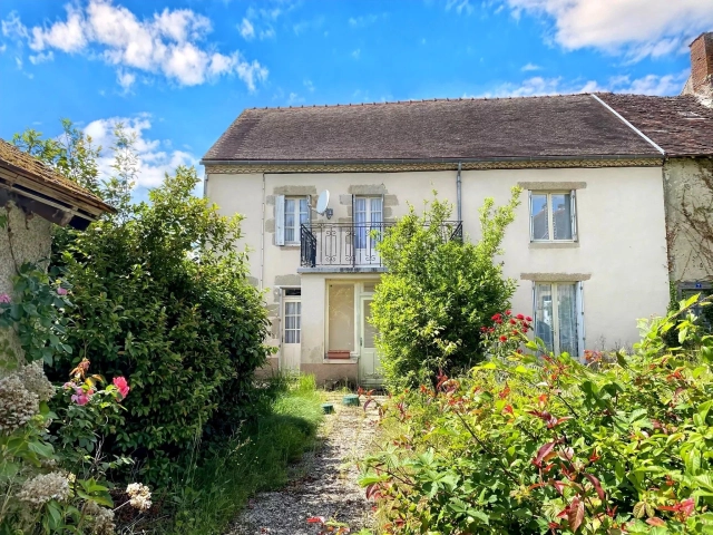A charming countryside house with a garden and three bedrooms for sale for 89,900&euro; in Haute-Vienne, Limousin