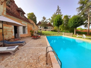 9 Bedroom(s) - 8 Bathroom(s) - 6,125m² land for sale in Dordogne, Aquitaine, France - FrenchPropertyPortal.com Unique maison de maître with guest house, pool and outbuildings for sale for 1,160,000€ in Dordogne, Aquitaine
