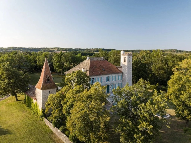 Beautiful Chateau near Cahors for sale for 2,250,000&euro; in Lot, Midi-Pyrénées