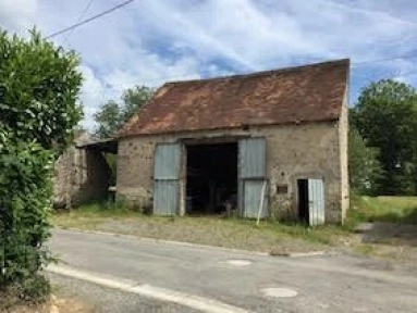 Barn to renovate with attached garden for sale for 26,000&euro; in Haute-Vienne, Limousin