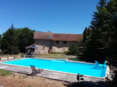Beautifully restored traditional stone longhouse with extensive living space for sale for 375,000&euro; in Aveyron, Midi-Pyrénées
