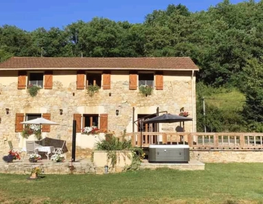 TWO beautiful houses in picturesque surroundings for sale for 330,000&euro; in Aveyron, Midi-Pyrénées