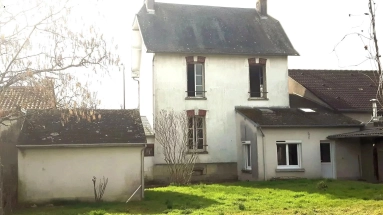 Lovely village house in need of refurbishment for sale for 85,900&euro; in Haute-Vienne, Limousin