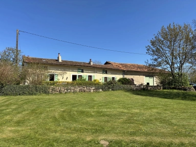 This has it all! House, guest house, pool, lake, land! for sale for 399,500&euro; in Charente, Poitou-Charentes