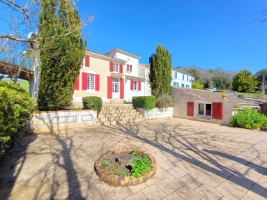 3 Bedroom(s) - 2 Bathroom(s) - 5,782m² land for sale in Charente-Maritime, Poitou-Charentes, France - FrenchPropertyPortal.com Charming Cottage with River Views for sale for 267,500€ in Charente-Maritime, Poitou-Charentes