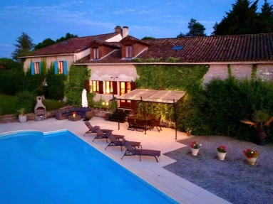 Beautiful stone farmhouse with guest apartment, barn and immense views for sale for 461,100&euro; in Dordogne, Aquitaine
