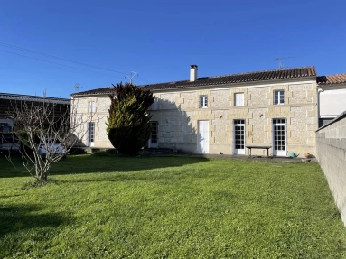 4 Bedroom(s) - 2 Bathroom(s) - 1,843m² land for sale in Charente-Maritime, Poitou-Charentes, France - FrenchPropertyPortal.com Large 4 bedroom charentais house for sale for 296,800€ in Charente-Maritime, Poitou-Charentes