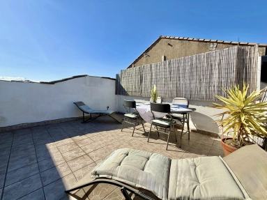Top-Floor 2-Bedroom Apartment with Private Sun Terrace & Pyrenees Views for sale for 129,000&euro; in Aude, Languedoc-Roussillon