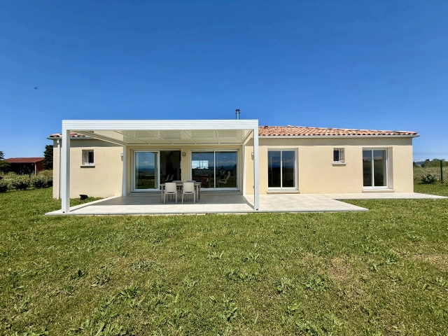 Energy-Efficient Contemporary Villa with Mountain Views for sale for 429,000&euro; in Aude, Languedoc-Roussillon