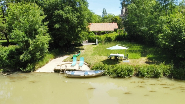 Charming Riverside Property with Private Pontoon near Nérac, Lot et Garonne. for sale for 349,000&euro; in Lot-et-Garonne, Aquitaine