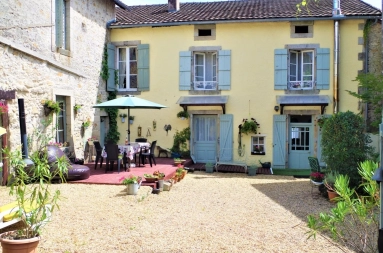 Large  house in lovely village for sale for 161,320&euro; in Haute-Vienne, Limousin