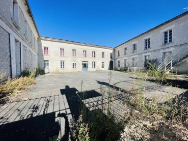 Property complex for sale for 525,000&euro; in Charente, Poitou-Charentes