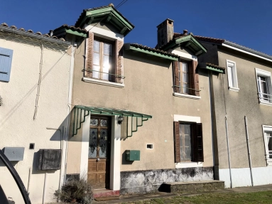 2 Bedroom(s) - 2 Bathroom(s) - 5,376m² land for sale in Haute-Vienne, Limousin, France - FrenchPropertyPortal.com Cute Cottage with land and a barn for sale for 59,999€ in Haute-Vienne, Limousin