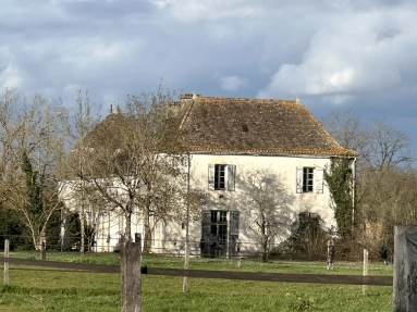 10 Bedroom(s) - 4 Bathroom(s) - 253,872m² land for sale in Dordogne, Aquitaine, France - FrenchPropertyPortal.com Superb Equestrian Estate with Manor House, Two Annexes, Three Stables, and 25 Hectares of Land Between Bordeaux and Bergerac for sale for 583,000€ in Dordogne, Aquitaine