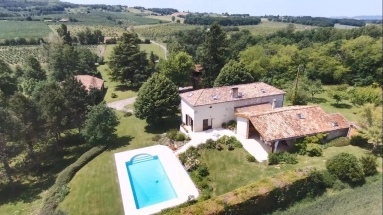 6 Bedroom(s) - 2 Bathroom(s) - 13,670m² land for sale in Lot-et-Garonne, Aquitaine, France - FrenchPropertyPortal.com Impressive stone property with pool and private gardens for sale for 499,800€ in Lot-et-Garonne, Aquitaine