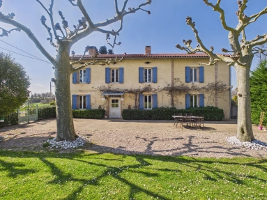 Charming Former Vigneron’s House with Pool and Panoramic Countryside Views for sale for 595,000&euro; in Tarn, Midi-Pyrénées