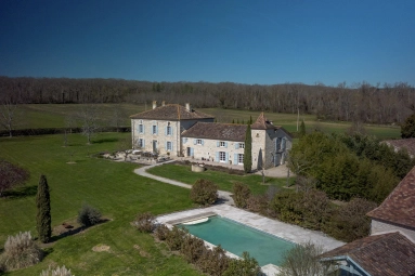 Luxury Manor House with Pool, Pigeonnier and 3.5 Acres – Near Lectoure, Gers, Southwest France for sale for 1,590,000&euro; in Gers, Midi-Pyrénées