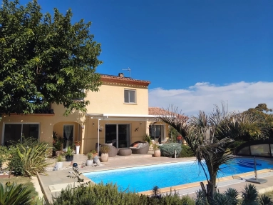 Pepieux: 4-bedroom house with double garage, garden and pool for sale for 475,000&euro; in Aude, Languedoc-Roussillon