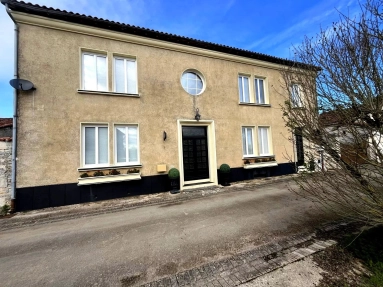 Stunning two bedroom village house for sale for 150,000&euro; in Charente, Poitou-Charentes