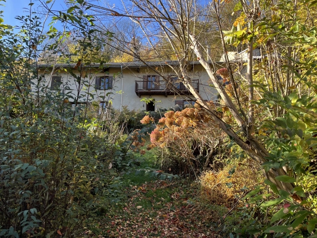 Substantial Charming Farmhouse Retreat with Panoramic Valley Views for sale for 399,000&euro; in Ariège, Midi-Pyrénées