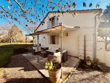 Pretty cottage with a new pool set in mature gardens for sale for 349,950&euro; in Dordogne, Aquitaine