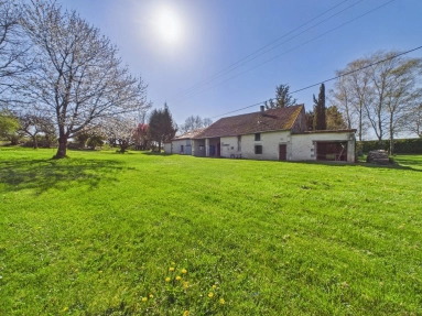 4 bedroom house with pool and lush gardens for sale for 450,000&euro; in Dordogne, Aquitaine