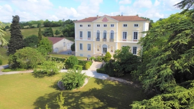 Magnificent 16th century chateau with chapel set in 2 hectares of parkland for sale for 999,000&euro; in Lot-et-Garonne, Aquitaine