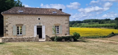 2 charming stone cottages with pool and stunning views for sale for 415,000€ in Lot-et-Garonne, Aquitaine