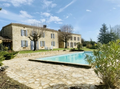 9 Bedroom(s) - 2 Bathroom(s) - 886,085m² land for sale in Gironde, Aquitaine, France - FrenchPropertyPortal.com Vineyard property with 2 stone houses. Potential to create a bespoke manor house. for sale for 2,743,000€ in Gironde, Aquitaine
