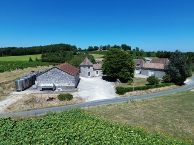 3 Bedroom(s) - 1 Bathroom(s) - 170,656m² land for sale in Dordogne, Aquitaine, France - FrenchPropertyPortal.com Living the Vineyard Dream in Southwest France for sale for 795,000€ in Dordogne, Aquitaine