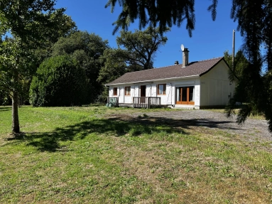 Single storey detached property in large gardens with countryside views for sale for 139,000&euro; in Haute-Vienne, Limousin