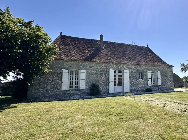 1 Bedroom(s) - 1 Bathroom(s) - 8,460m² land for sale in Dordogne, Aquitaine, France - FrenchPropertyPortal.com Stone property with double garage and barn close to Eymet for sale for 214,000€ in Dordogne, Aquitaine