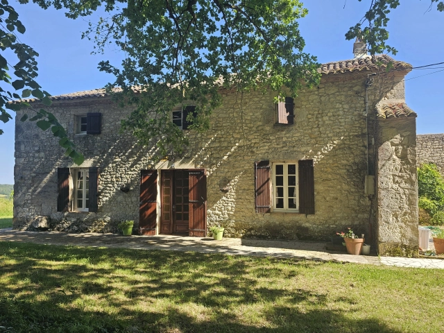 Stone house, pool and barn conversion for sale for 385,000&euro; in Lot-et-Garonne, Aquitaine