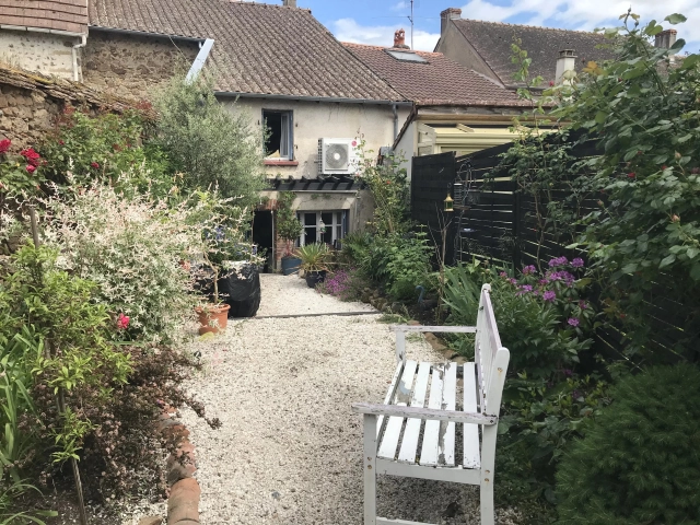 Traditional terraced Town house for sale for 93,500&euro; in Haute-Vienne, Limousin