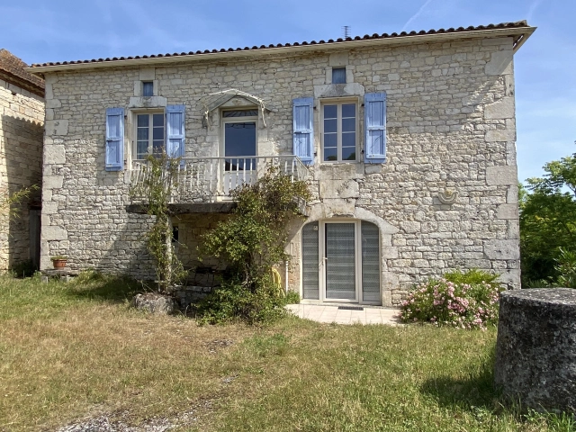 Authentic Quercy Stone Farmhouse Ensemble  - Porte-du-Quercy for sale for 360,400&euro; in Lot, Midi-Pyrénées