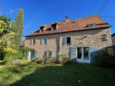 Perigordine house with barn and atelier for sale for 344,500&euro; in Dordogne, Aquitaine