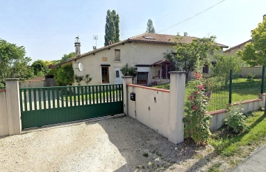 Chalais sector - Pleasant house of 170 m² for sale for 183,600&euro; in Charente, Poitou-Charentes