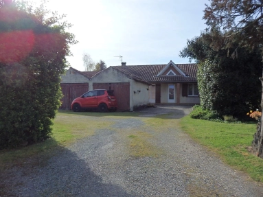 2 Bedroom(s) - 1 Bathroom(s) - 3,936m² land for sale in Lot-et-Garonne, Aquitaine, France - FrenchPropertyPortal.com Lovely 2 bed bungalow with a garden of 3936m² in Marmande for sale for 319,150€ in Lot-et-Garonne, Aquitaine