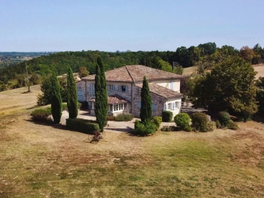 5 Bedroom(s) - 5 Bathroom(s) - 24,730m² land for sale in Tarn, Midi-Pyrénées, France - FrenchPropertyPortal.com It's all about the view! for sale for 725,000€ in Tarn, Midi-Pyrénées
