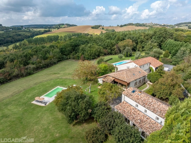 8 Bedroom(s) - 6 Bathroom(s) - 21,618m² land for sale in Lot-et-Garonne, Aquitaine, France - FrenchPropertyPortal.com Stunning property with 2 guest houses, 2 pools and breathtaking views for sale for 849,000€ in Lot-et-Garonne, Aquitaine
