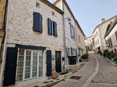 Stone house in the heart of the village for sale for 190,800&euro; in Tarn-et-Garonne, Midi-Pyrénées