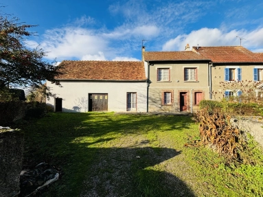 Charming edge of village character property !! for sale for 65,900€ in Indre, Centre