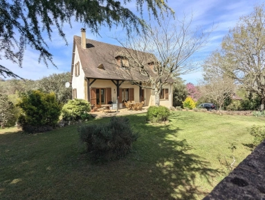 Practical 5-Bedroom House with Pool and Self-Contained Apartment near Sarlat, Dordogne — DPE C/C — Rental Income Opportunity for sale for 434,600&euro; in Dordogne, Aquitaine