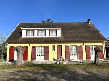 6 Bedroom(s) - 2 Bathroom(s) - 3,924m² land for sale in Dordogne, Aquitaine, France - FrenchPropertyPortal.com Charming 6-Bedroom Property with Park, Pool and River Access for sale for 256,800€ in Dordogne, Aquitaine